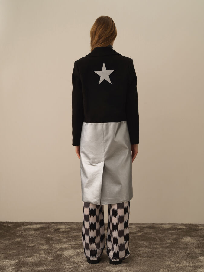 Buttoned Back Printed Oversized Coat - Xint