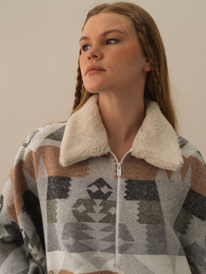 Cotton Collar with Fur Regular Fit Poncho - Xint