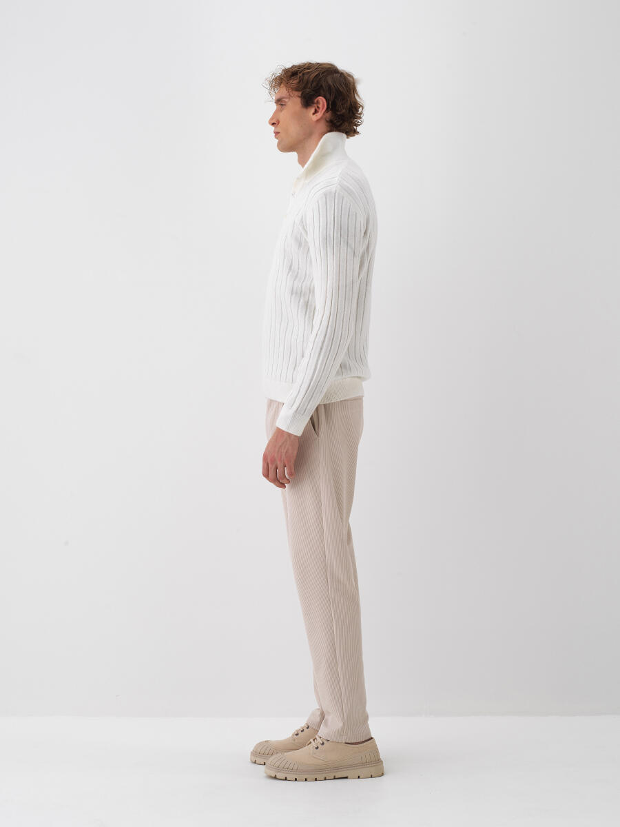 Ekru Yumuşak Dokulu Regular Fit Kazak - 3