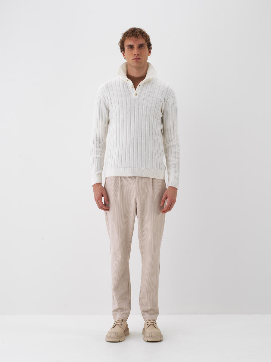 Ekru Yumuşak Dokulu Regular Fit Kazak - 2