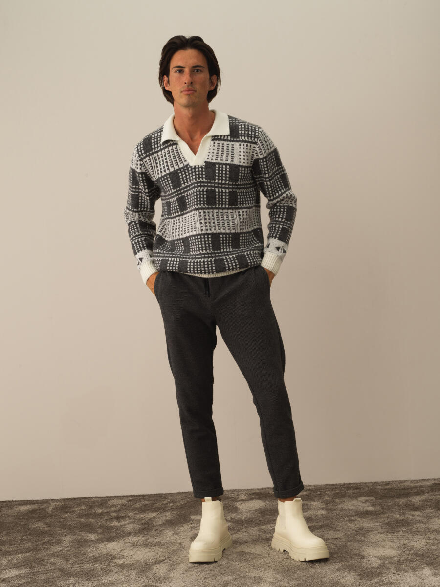 Kırık Beyaz Lüks Pamuk Dokulu Regular Fit Kazak - 2