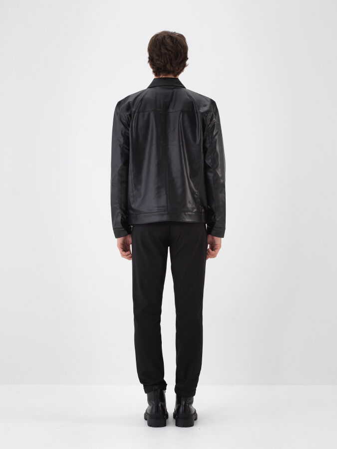 Siyah Deri Görünümlü Regular Fit Mont - Xint