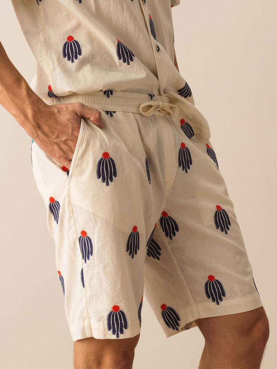 Ekru Regular Fit Pamuklu Şort