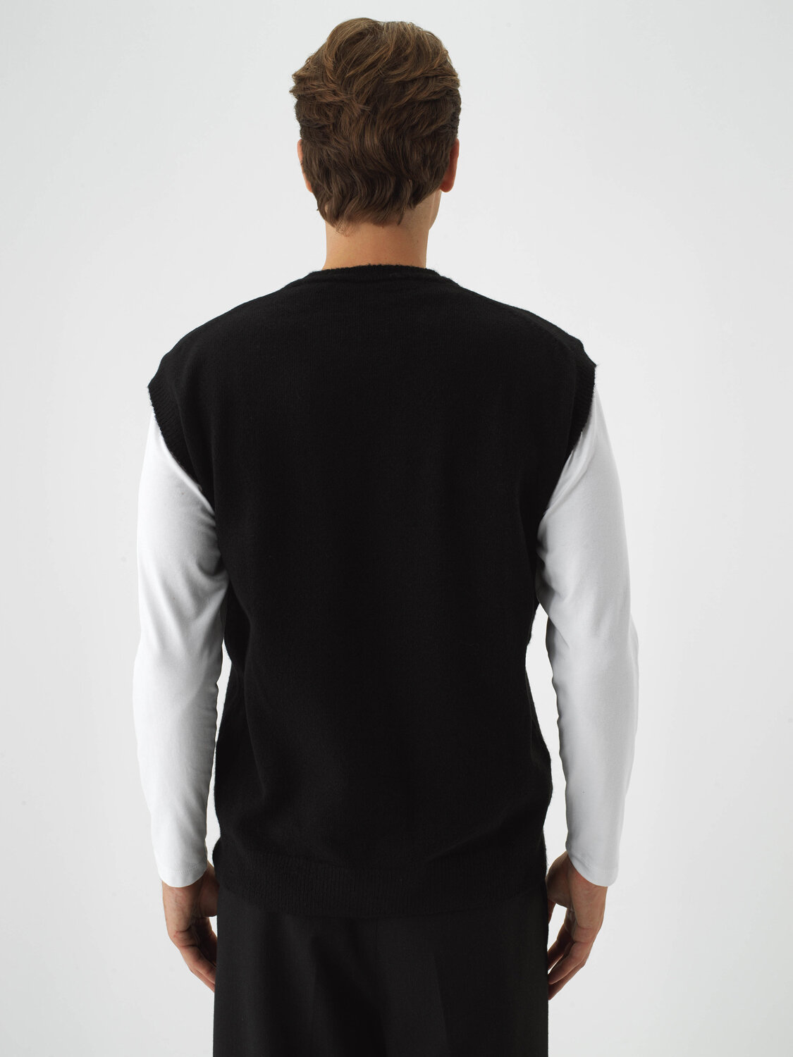 Siyah Yumuşak Dokulu Regular Fit Süveter - Xint