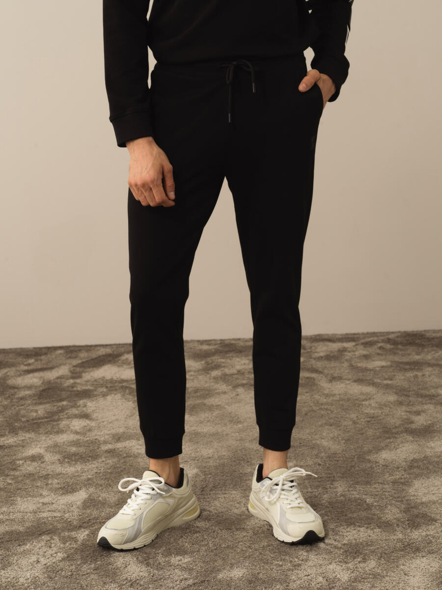 Siyah Pamuk Dokulu Regular Fit Sweat Pantolon