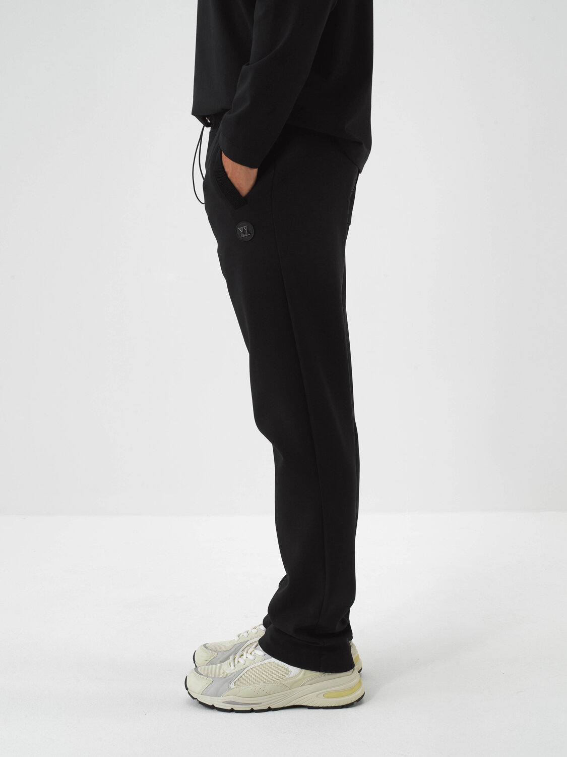 Siyah Pamuk Dokulu Regular Fit Sweat Pantolon - Xint