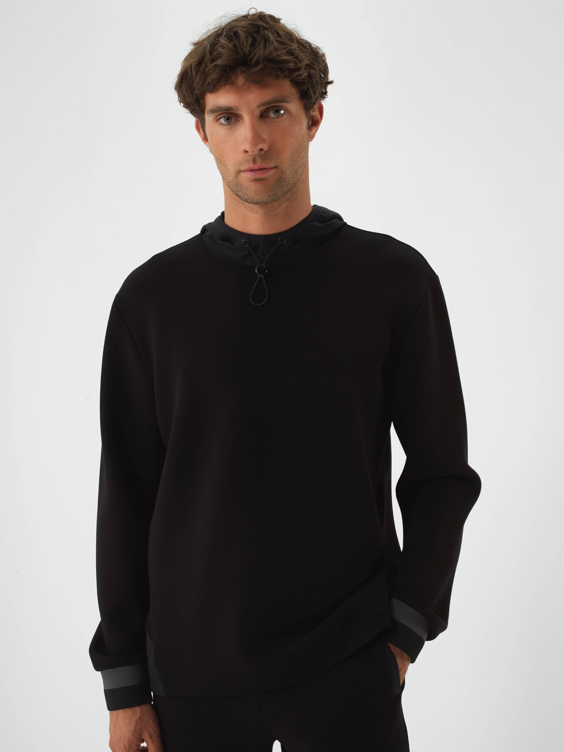 Siyah Pamuk Dokulu Regular Fit Sweatshirt - Xint