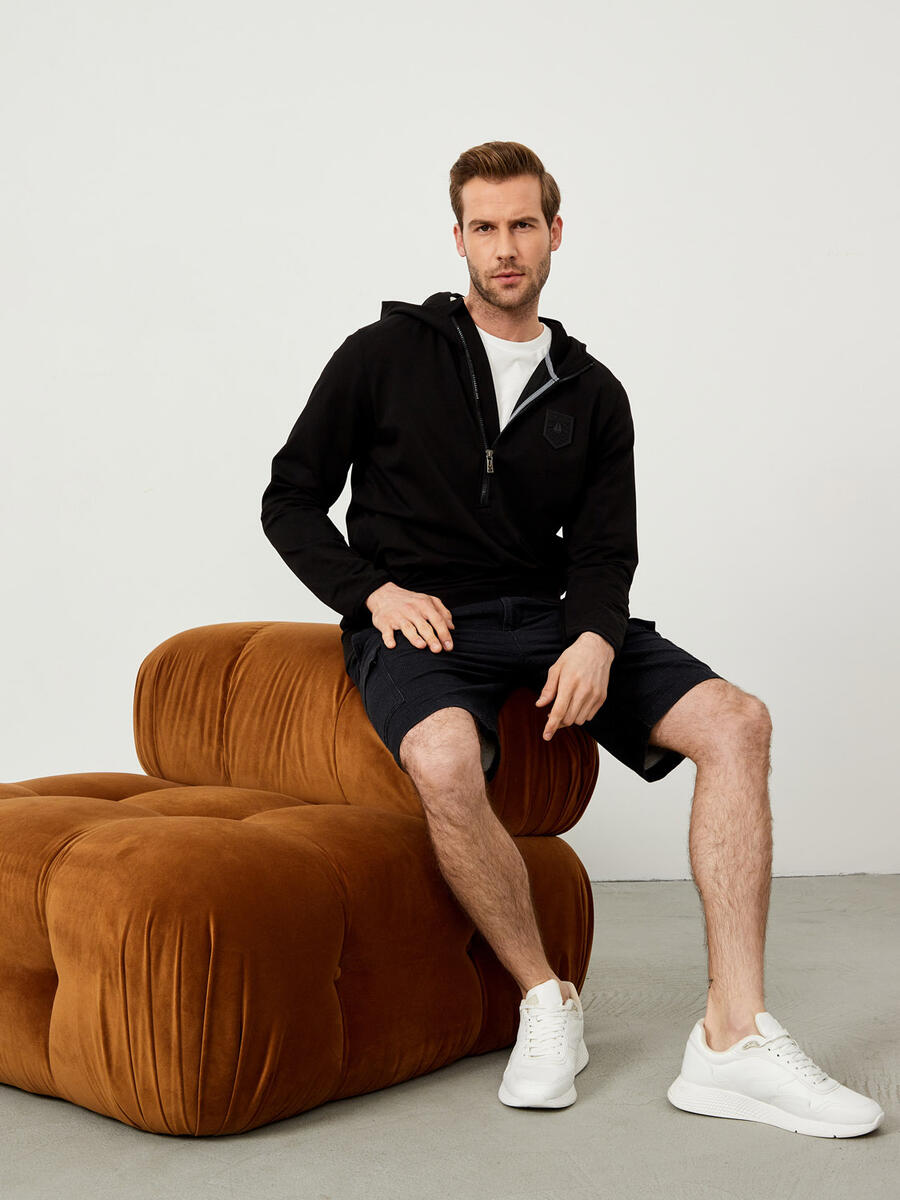 Siyah Regular Fit Pamuklu Sweatshirt