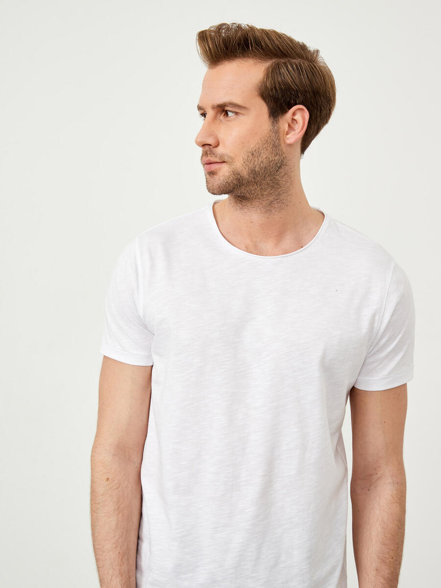 Beyaz Regular Fit Pamuklu Basic Tişört - 4
