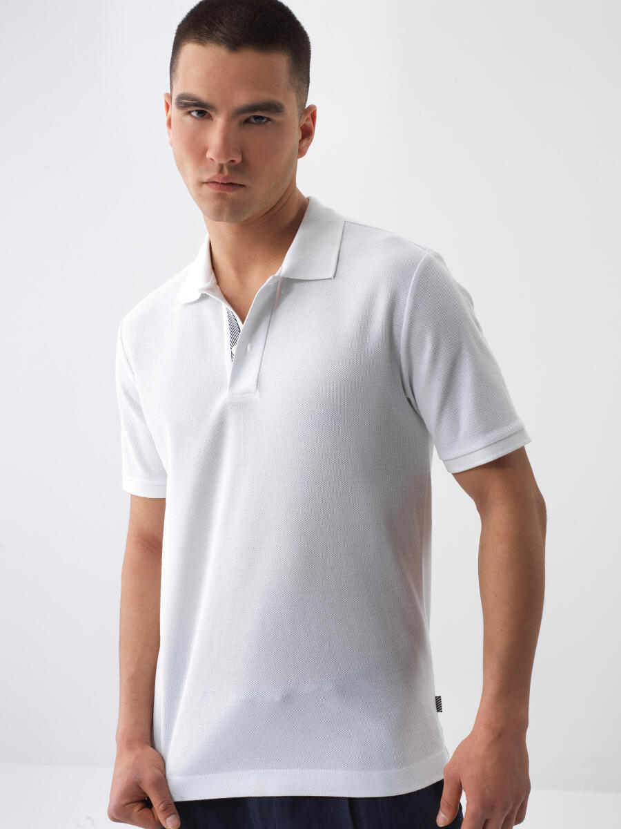 Beyaz Regular Fit Pamuklu Tişört