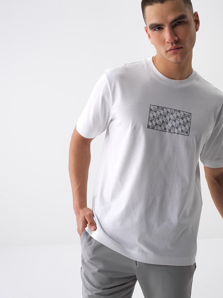 Beyaz Regular Fit Pamuklu Tişört