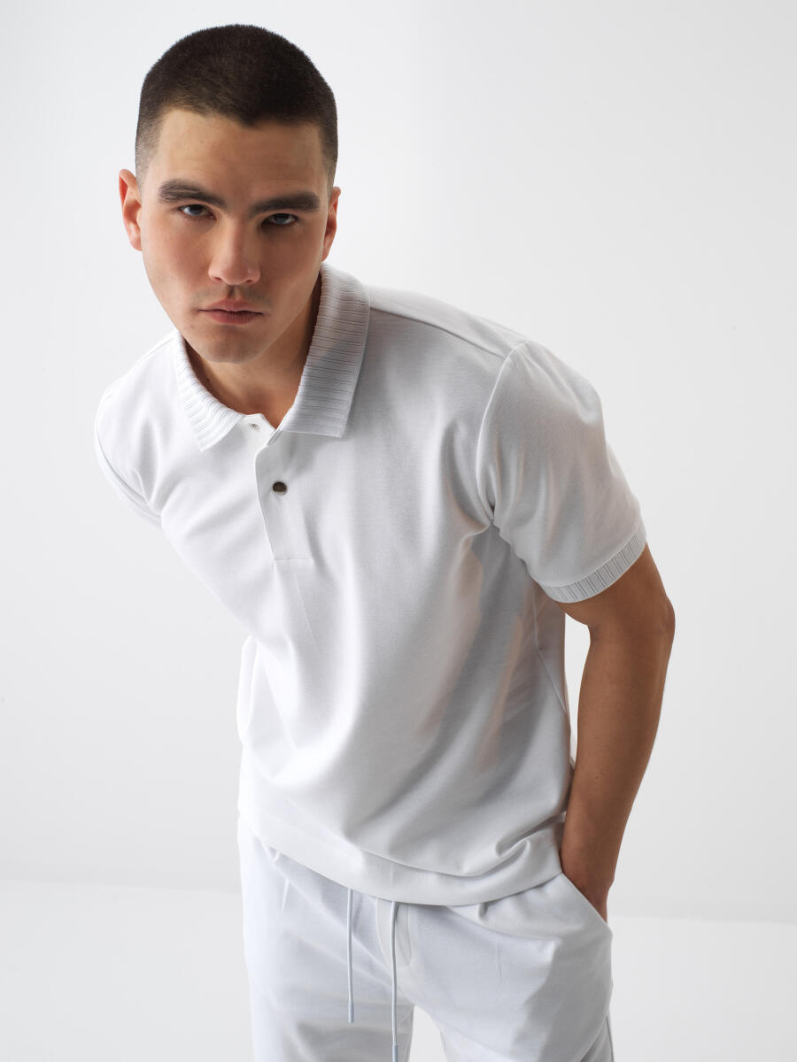 Beyaz Regular Fit Pamuklu Tişört