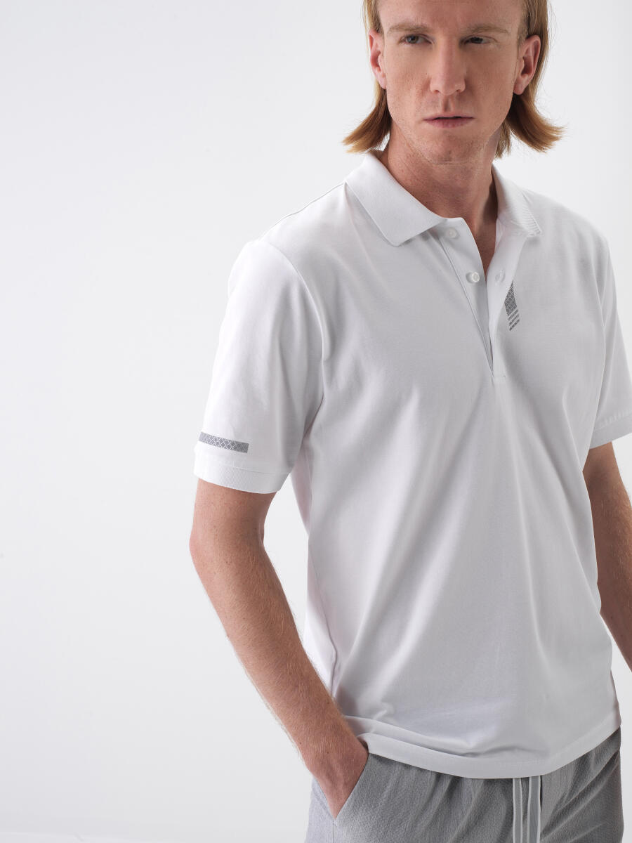 Beyaz Regular Fit Pamuklu Tişört