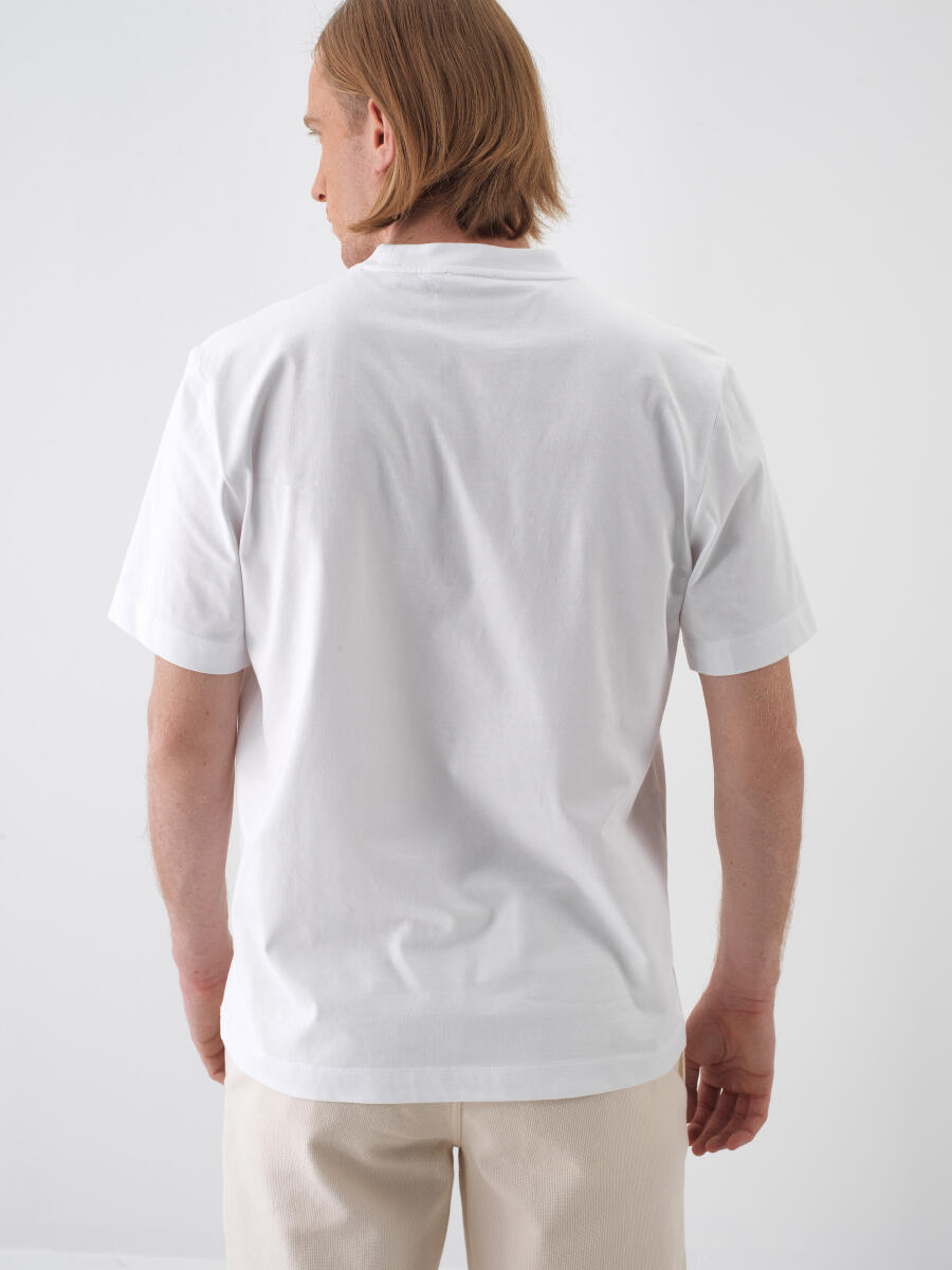 Beyaz Regular Fit Pamuklu Tişört - 4