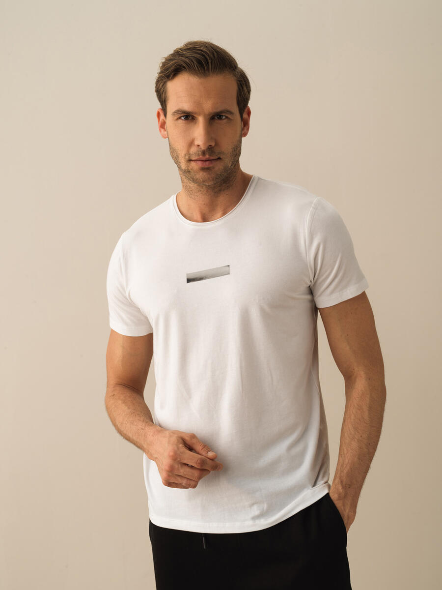 Beyaz Slim Fit Pamuklu Tişört