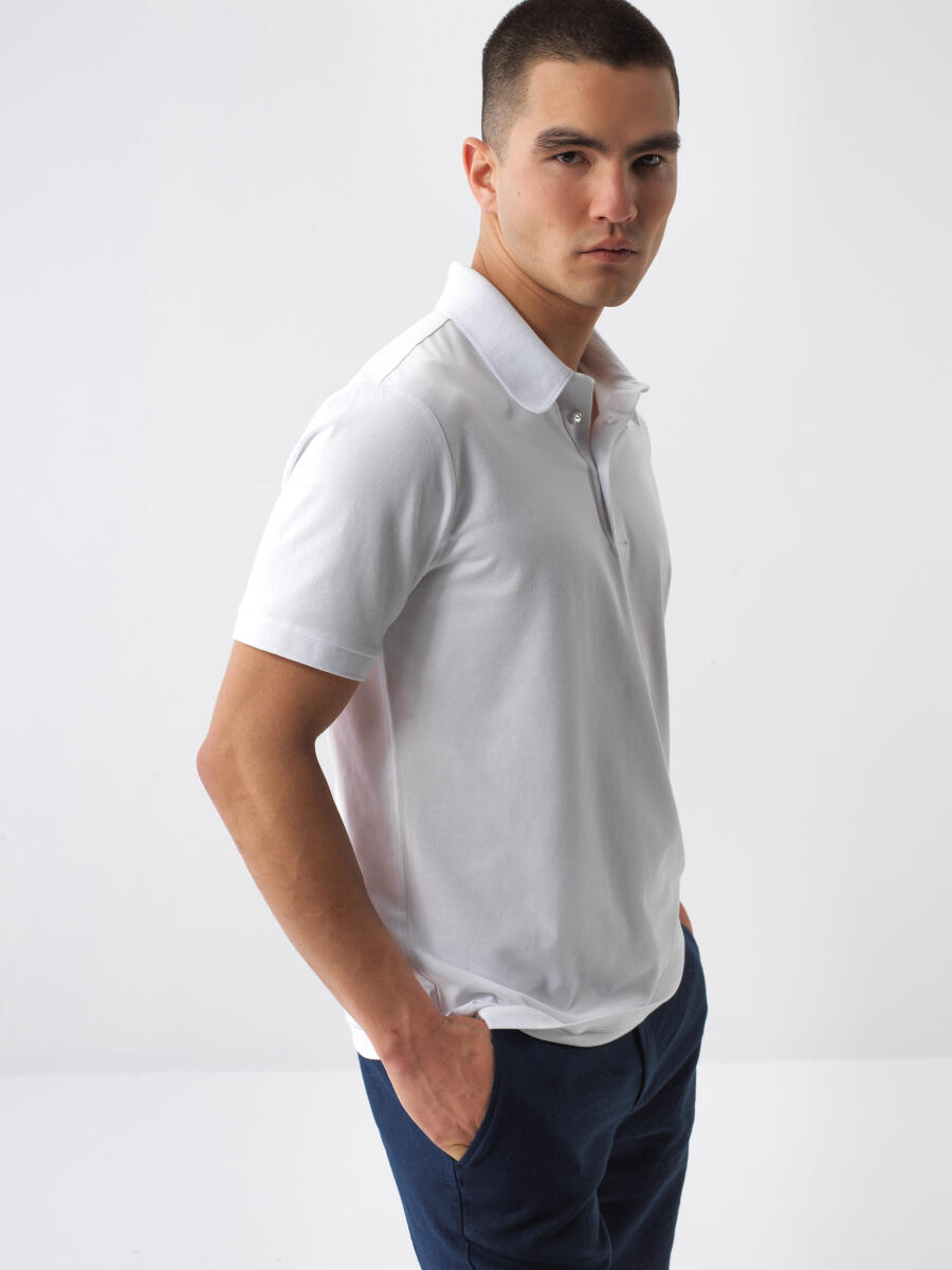Beyaz Slim Fit Pamuklu Tişört