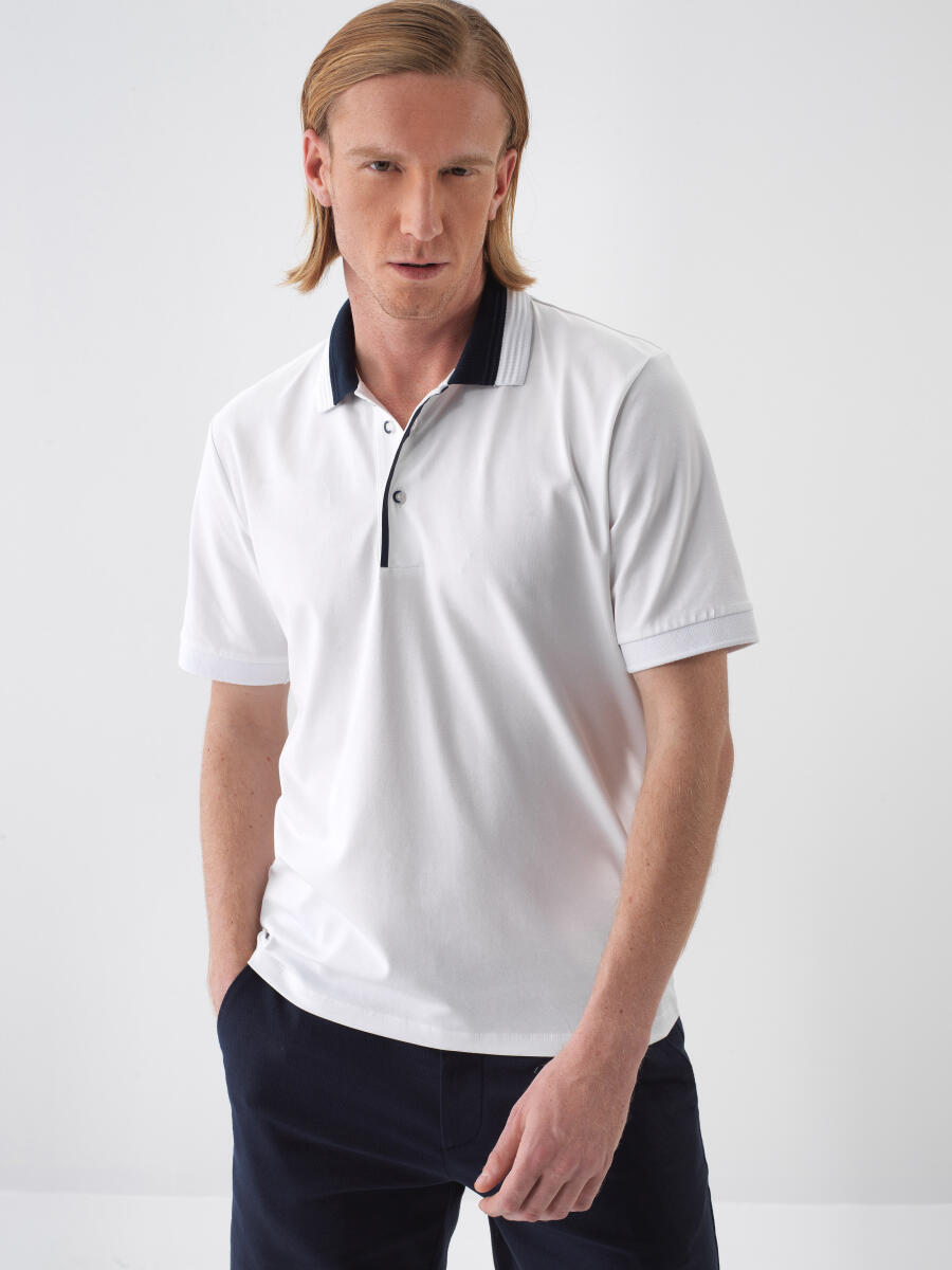 Beyaz Slim Fit Pamuklu Tişört