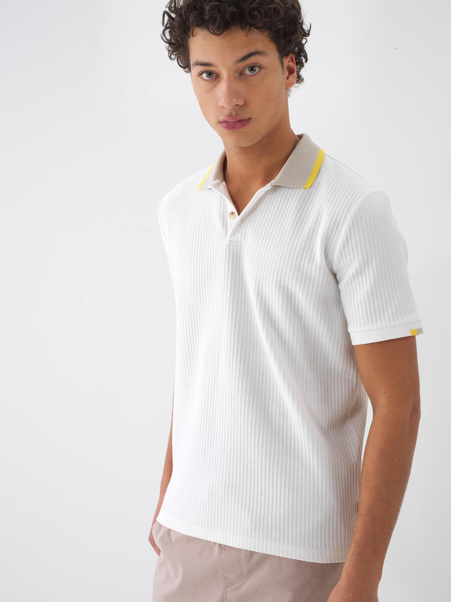 Ekru Regular Fit Pamuklu Tişört