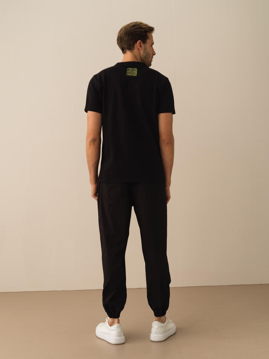 Siyah Regular Fit Pamuklu Tişört - 4