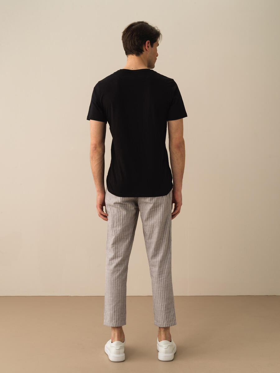 Siyah Regular Fit Pamuklu Tişört - 4