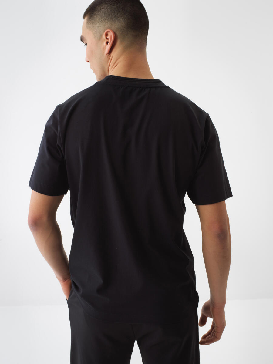 Siyah Regular Fit Pamuklu Tişört - 4
