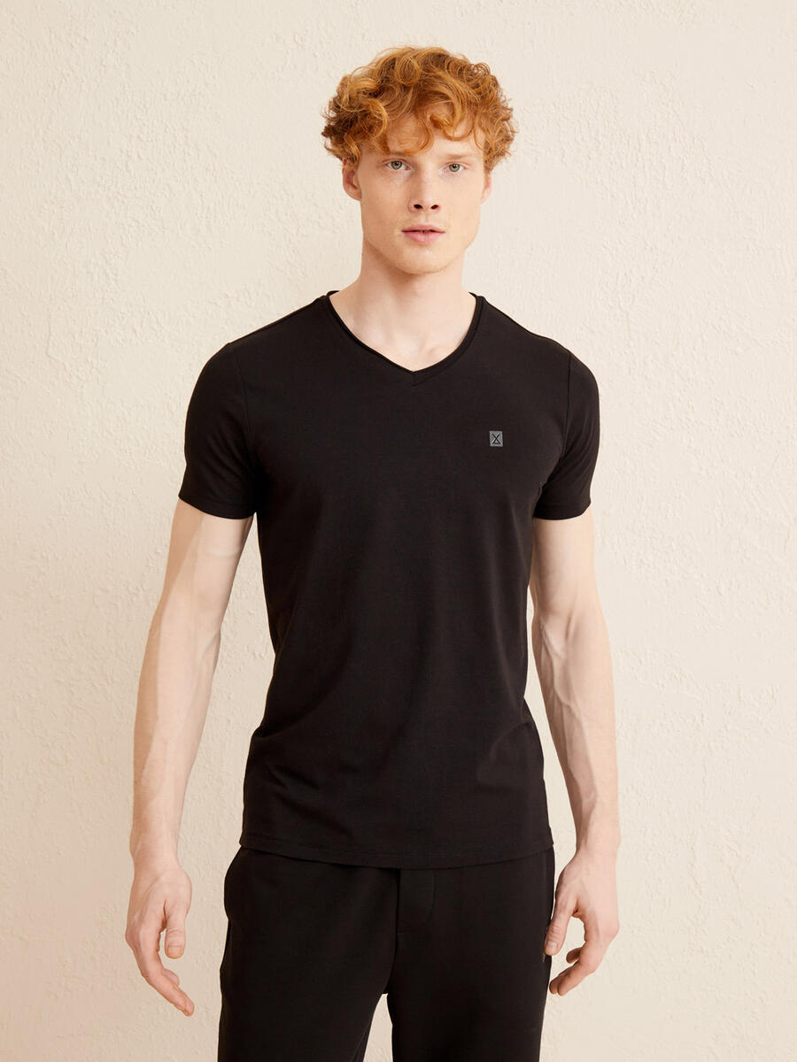 Siyah Slim Fit Pamuklu Tişört - 3