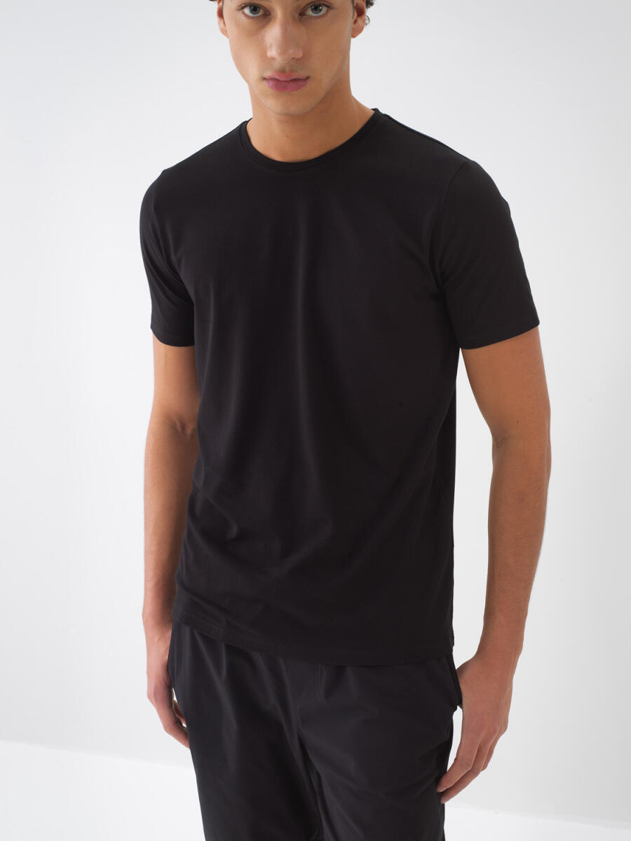 Siyah Slim Fit Pamuklu Tişört