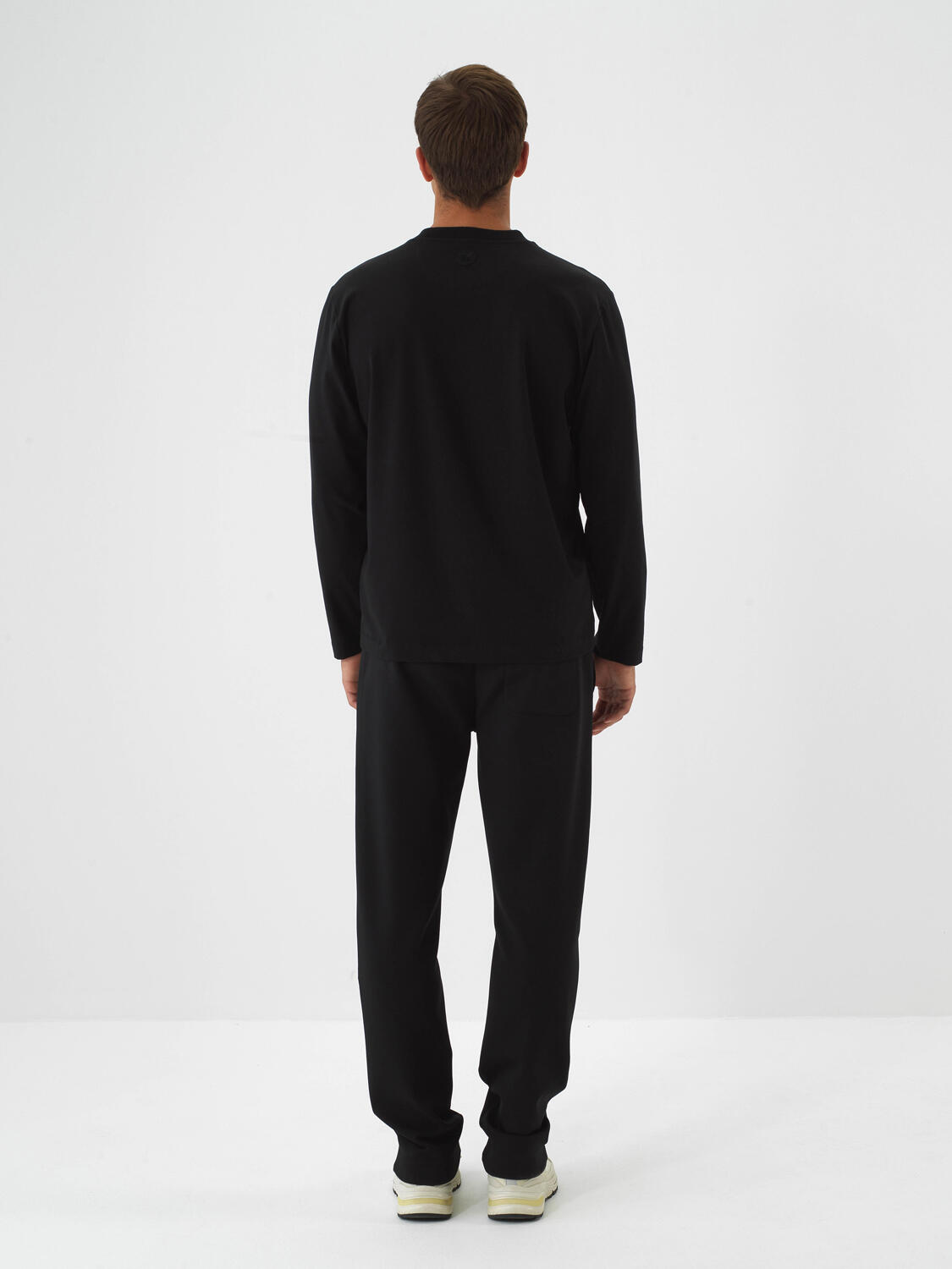 Siyah Pamuk Dokulu Regular Fit Uzun Kollu Tişört - 4