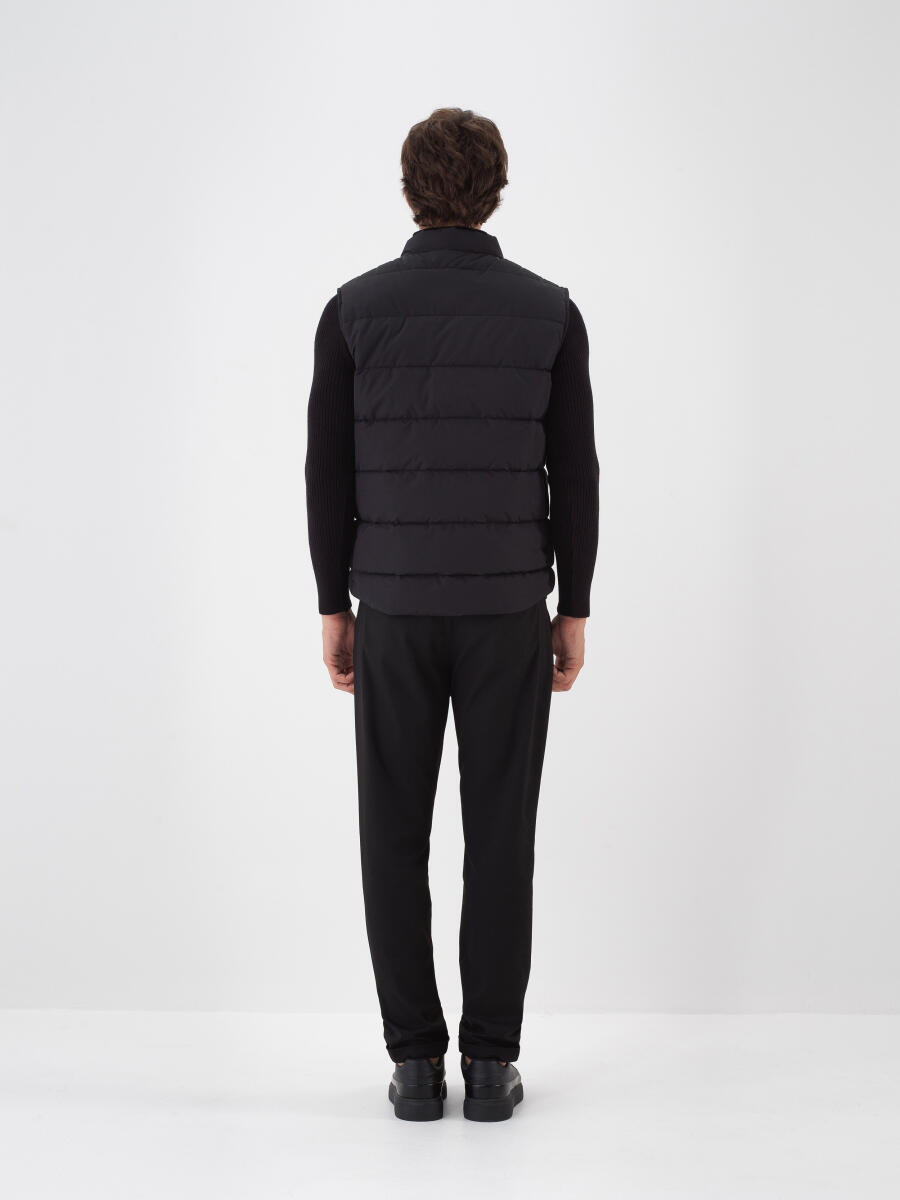 Siyah Formunu Koruyan Regular Fit Yelek - 4