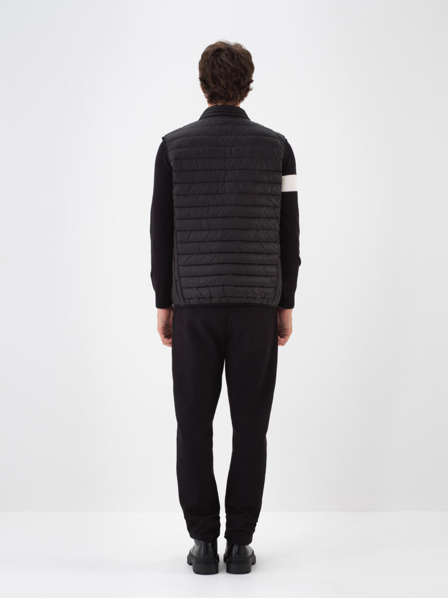 Siyah Formunu Koruyan Regular Fit Yelek - 3