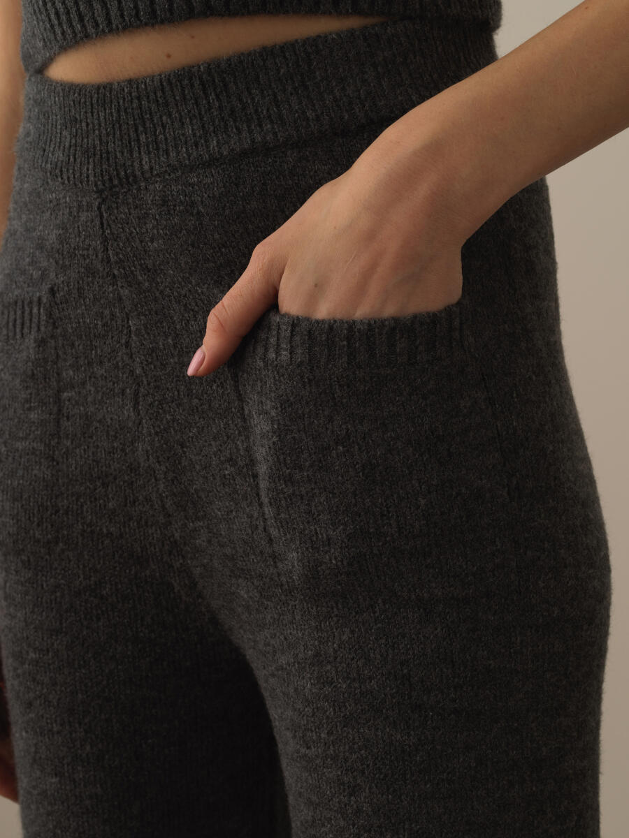 High Waist Regular Fit Knit Pants - 3