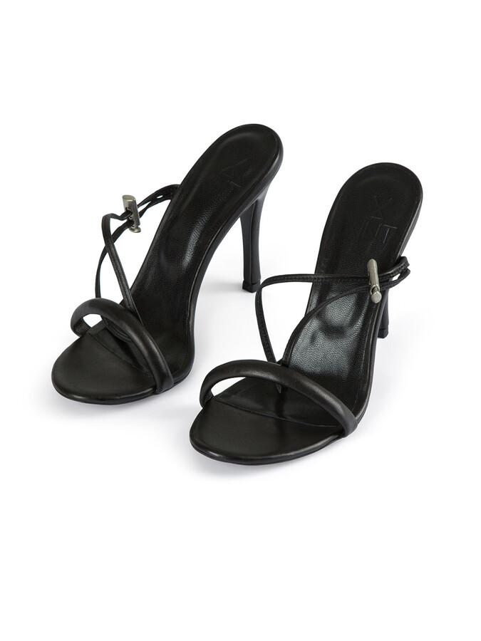 Siyah Deri Topuklu Ayakkabı - Xint