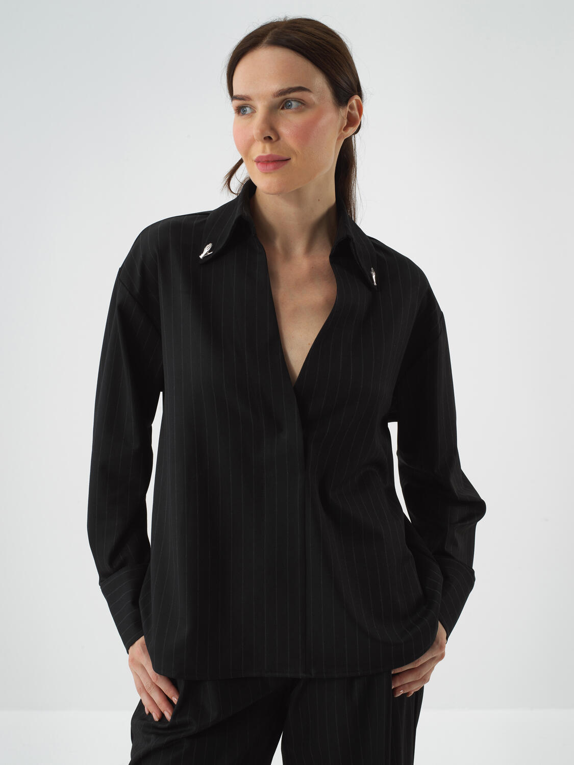 Siyah Esnek Dokulu Oversize Bluz