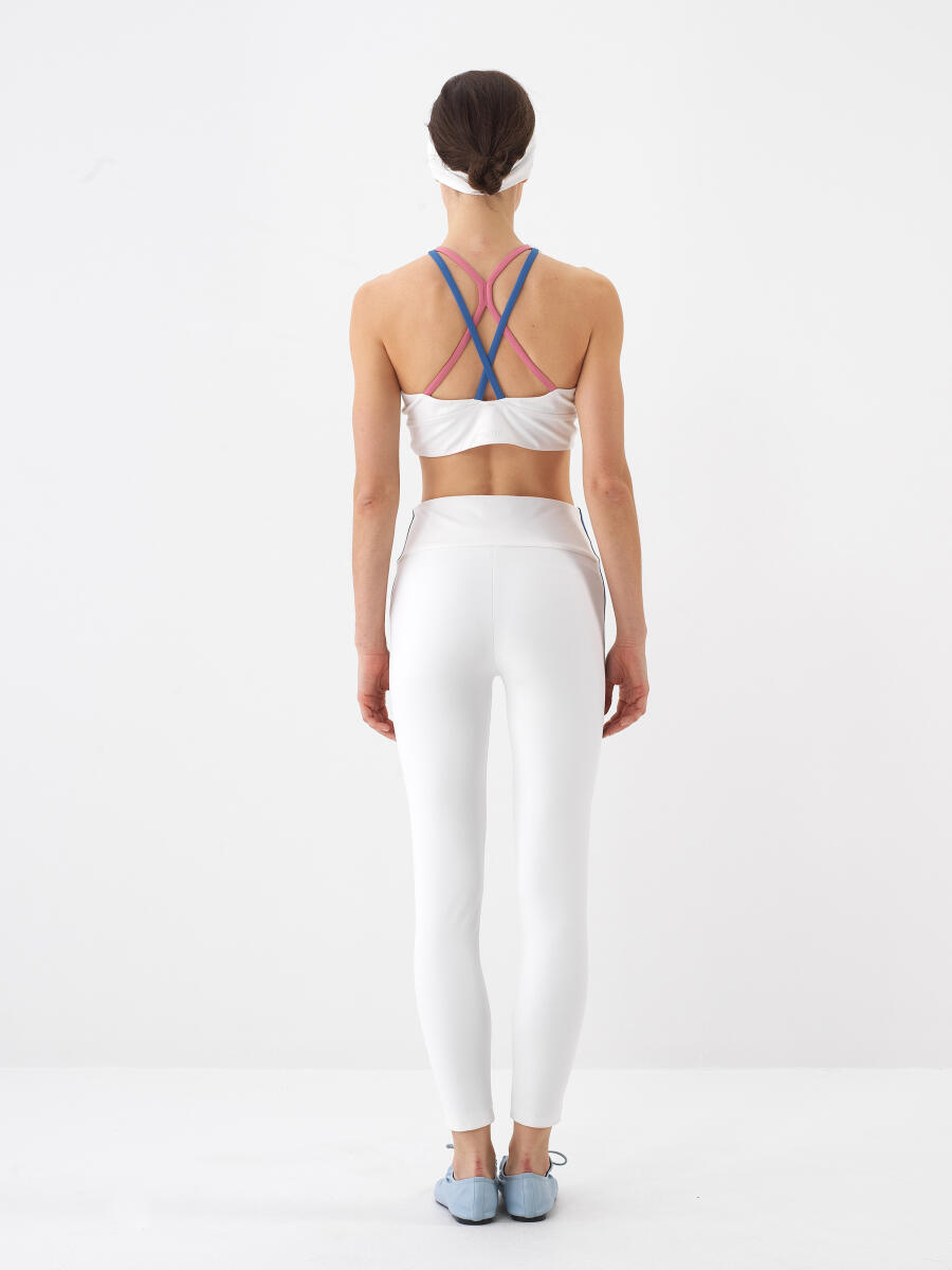 Beyaz Slim Fit Crop - 4