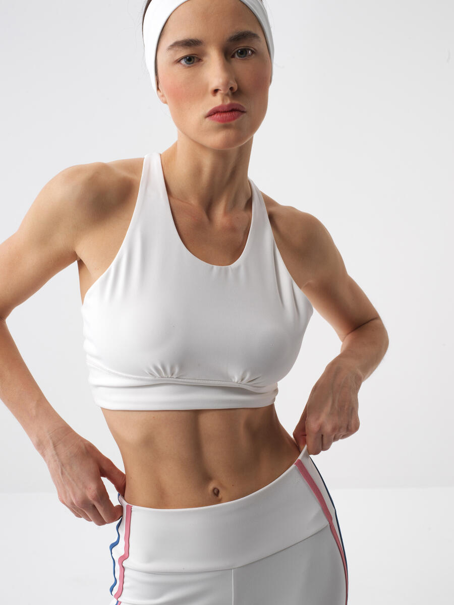 Beyaz Slim Fit Crop