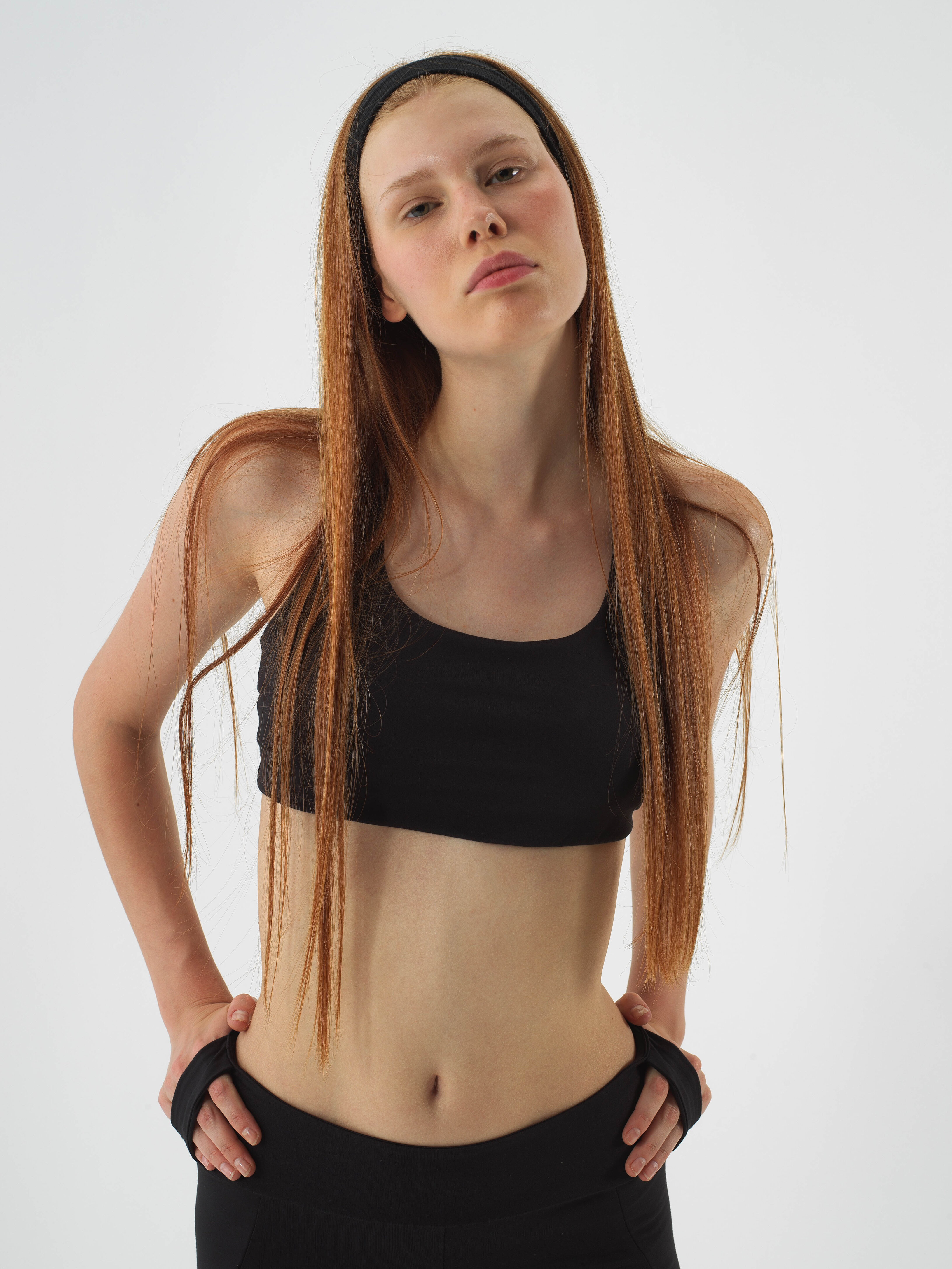 Siyah Esnek Dokulu Slim Fit Crop - Xint