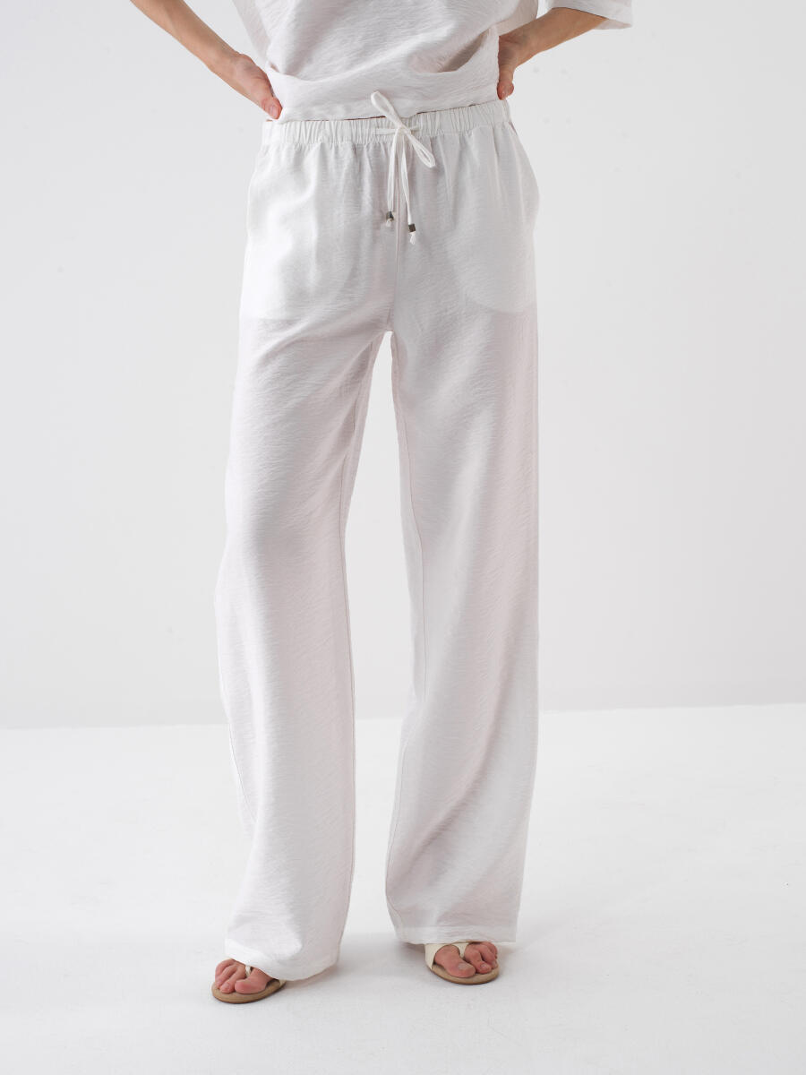 Beyaz Oversize Pantolon