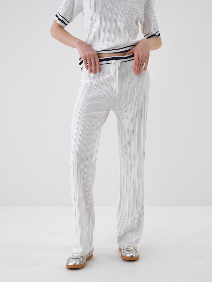 Beyaz Oversize Pantolon