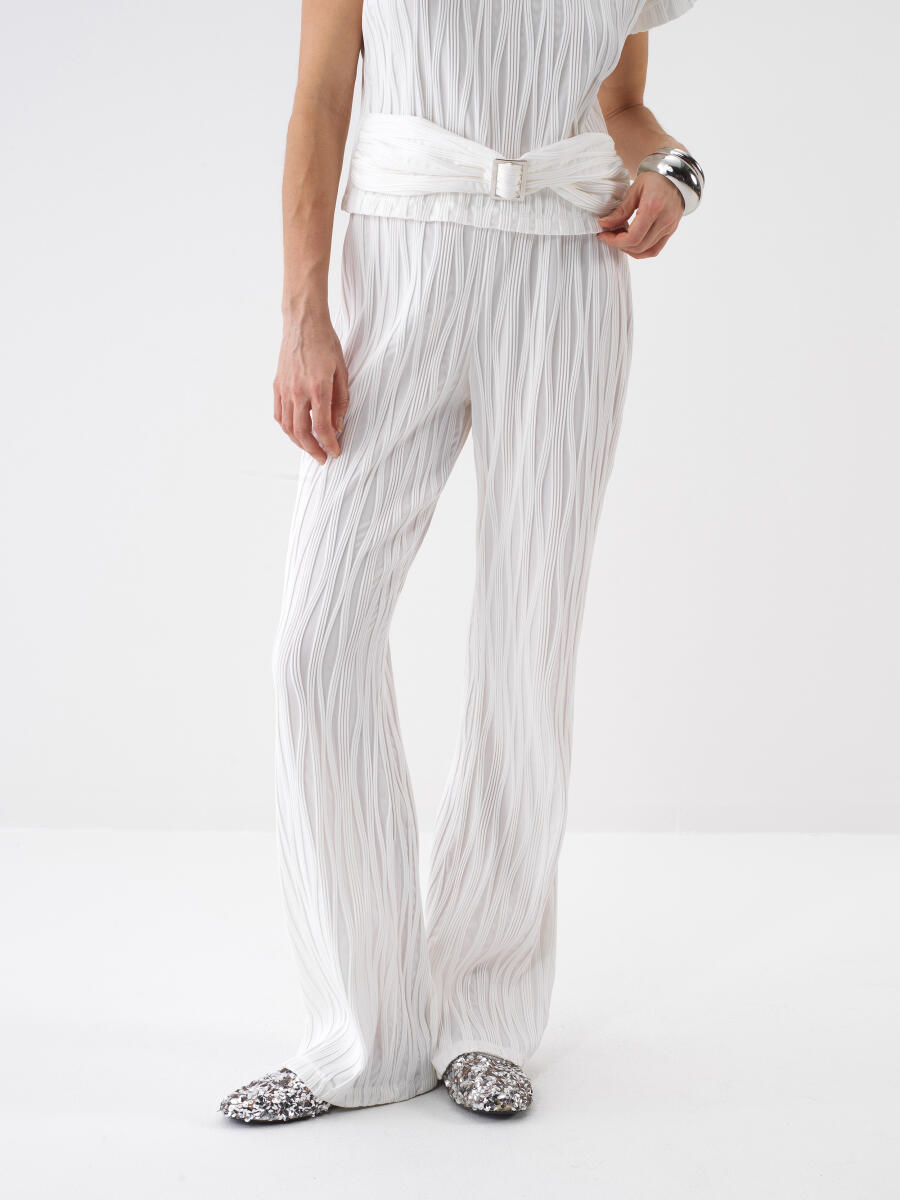 Beyaz Regular Fit Pantolon