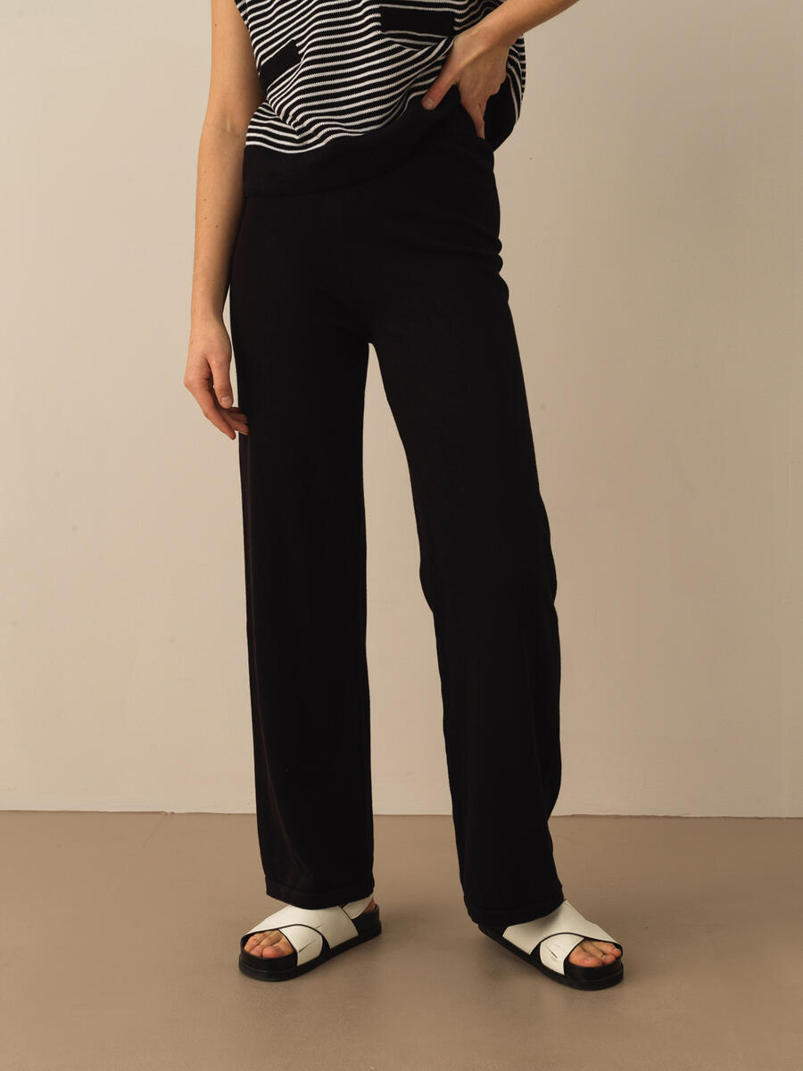 Siyah Regular Fit Pamuklu Pantolon