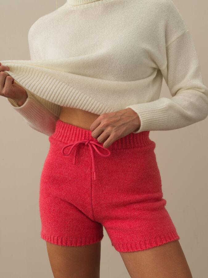 Pembe Lüks Pamuk Dokulu Regular Fit Şort - Xint