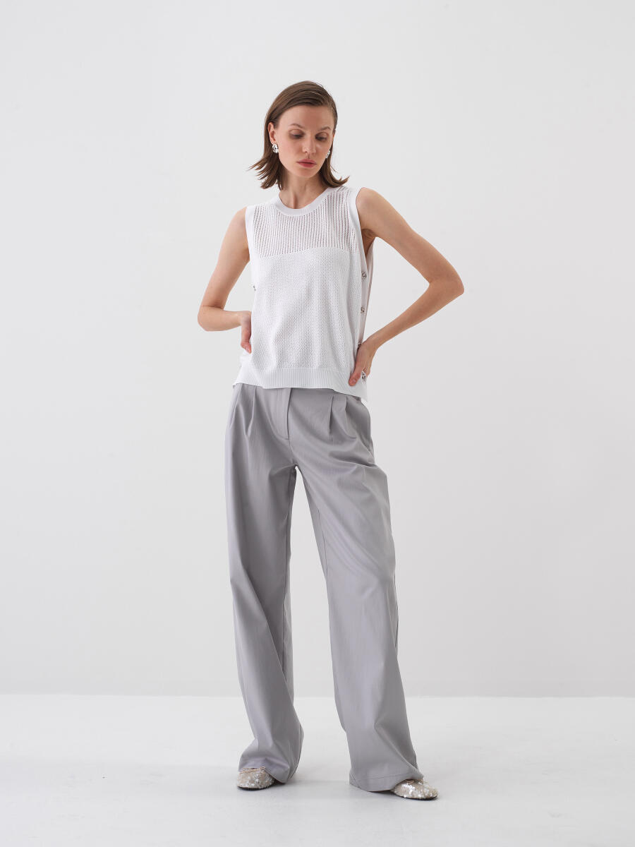 Beyaz Regular Fit Süveter - 3