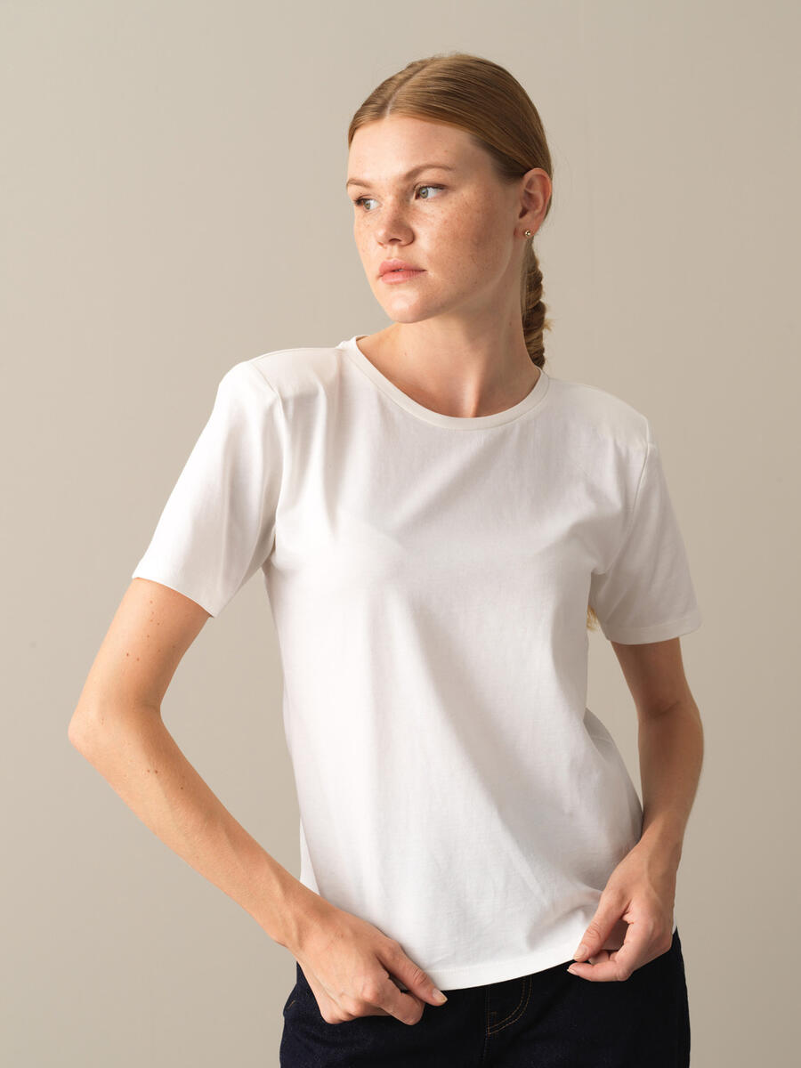 Beyaz Pamuk Dokulu Regular Fit Vatkalı 