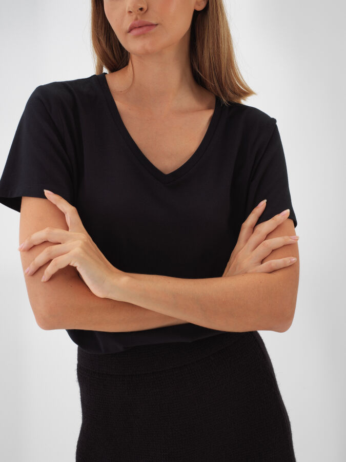 Siyah Modal Dokulu Regular Fit Tişört - Xint