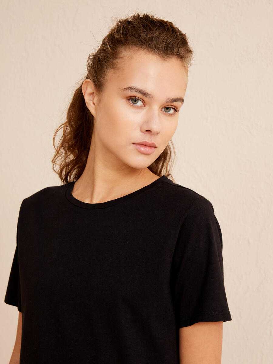 Siyah Regular Fit Pamuklu Basic Tişört