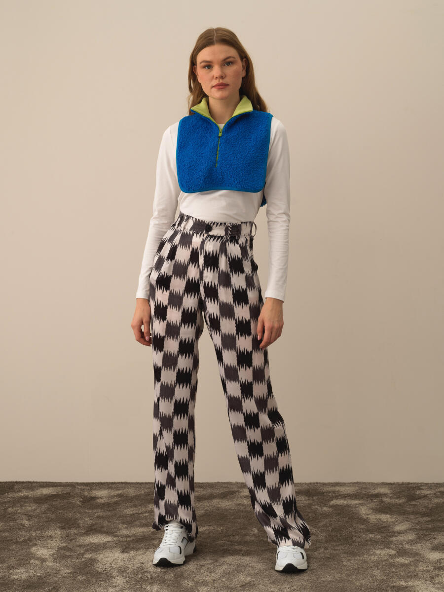 Mavi Formunu Koruyan Regular Fit Yakalık