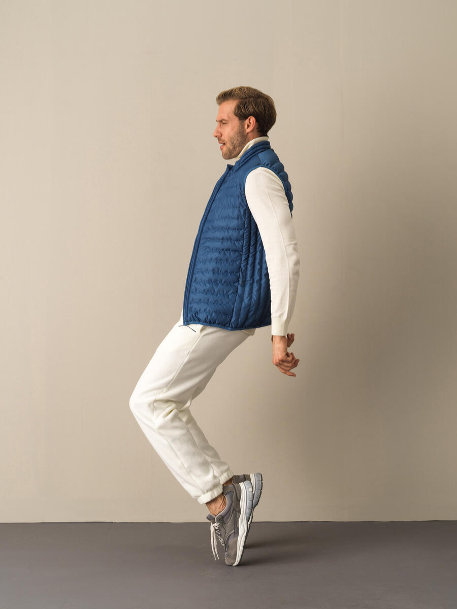 Stand Collar Regular Fit Puffer Vest - 2