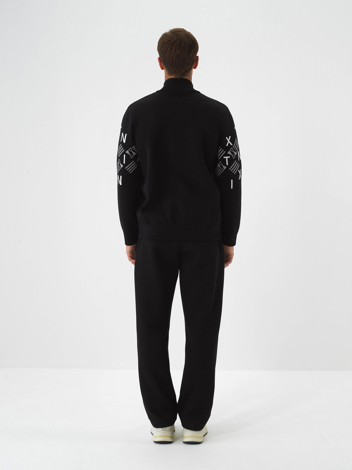 Black Regular Fit Cardigan That Maintains Its Form - Xint