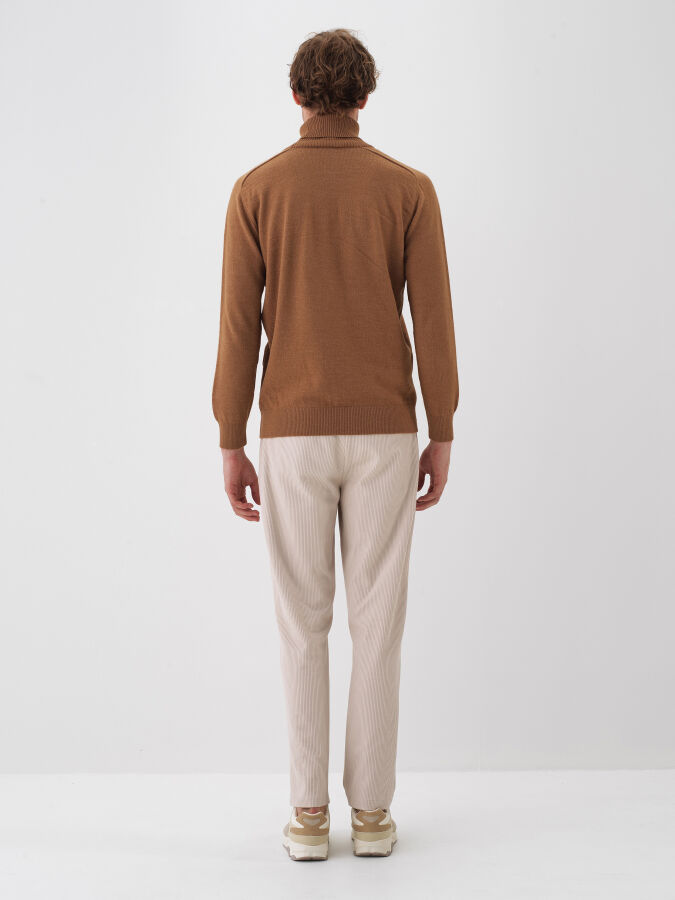 Wool Turtleneck Basic Sweater - Xint