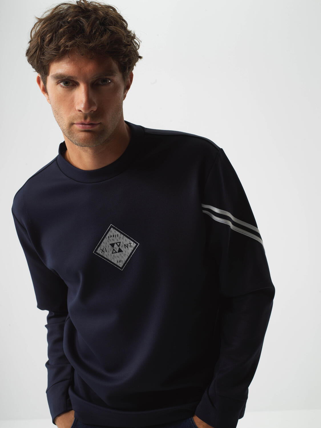 Navy Blue Flexible Textured Regular Fit Sweatshirt